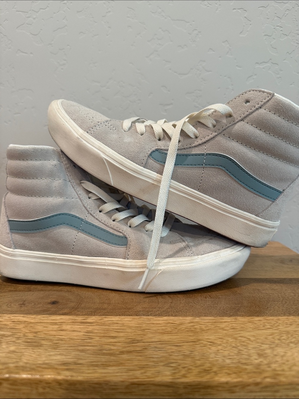 Vans ComfyCush Sk8-Hi Suede Sneakers Gray